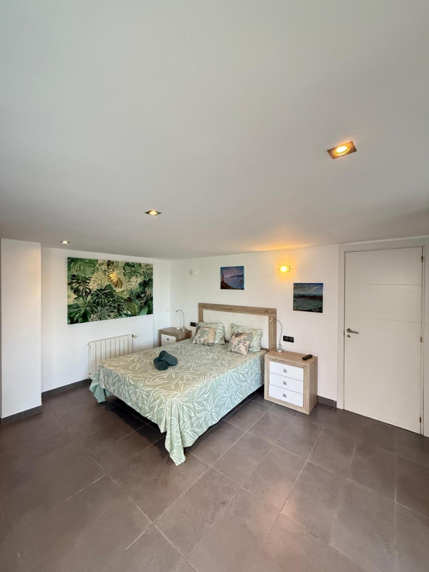Villa Stunning And Luxury In Marbella-atalaya - 250m To Gc Atalaya, 2x 18 Holes And Very Close To The Of San Pedro De Alcantara And Puerto Banus Or Puente *