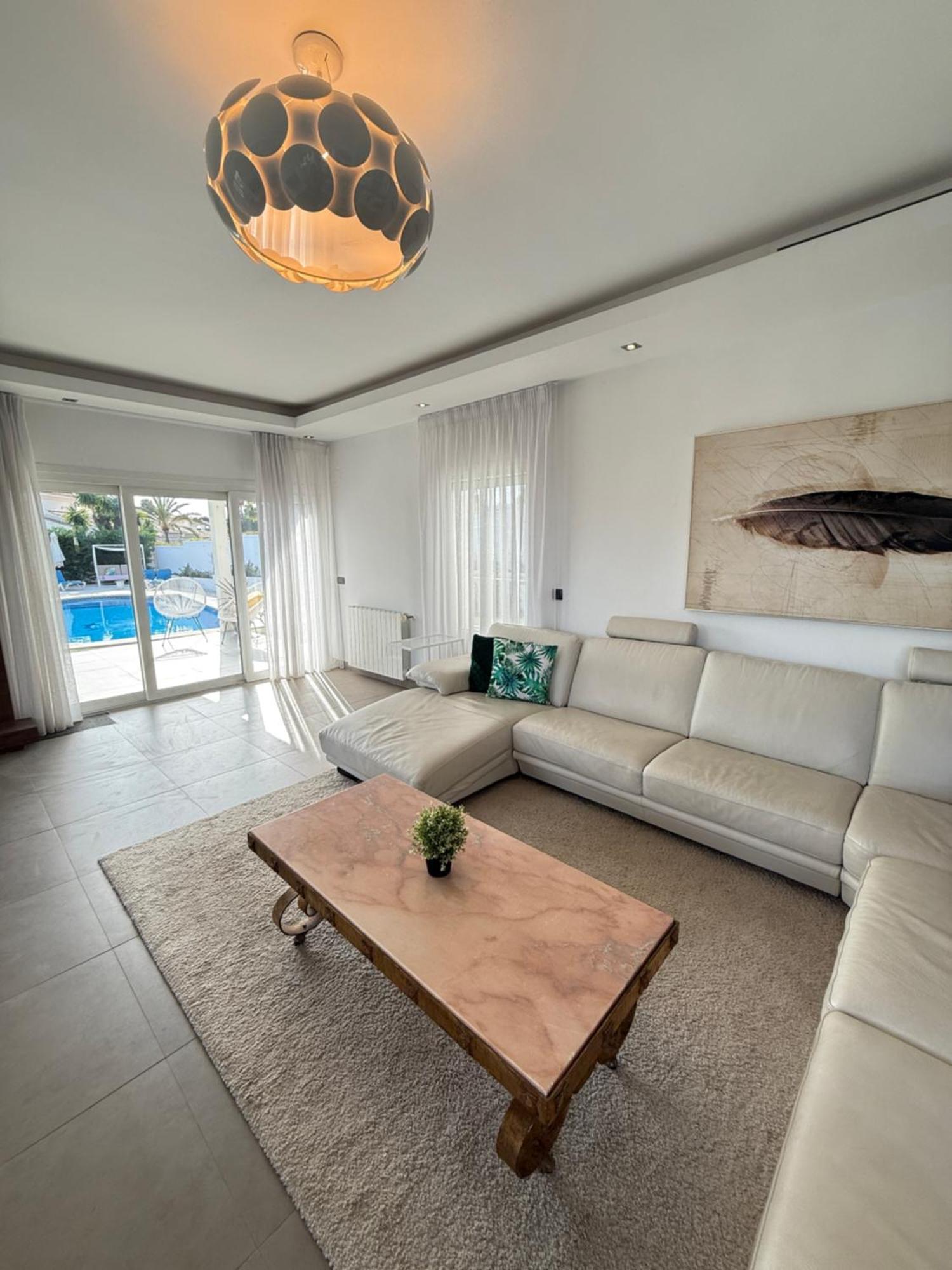 Stunning And Luxury In Marbella-atalaya - 250m To Gc Atalaya, 2x 18 Holes And Very Close To The Of San Pedro De Alcantara And Puerto Banus Or Puente *