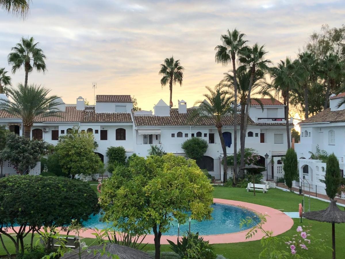 Traditional Town House With Large Pool
