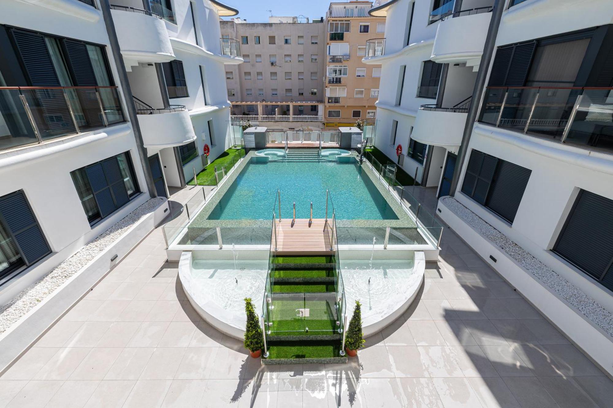 And Apartment, 100mts From The Apartment