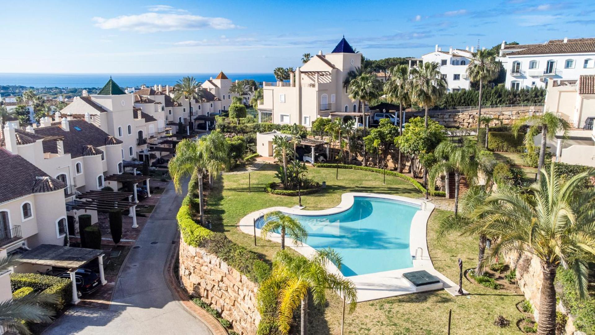 Townhouse In Paraiso * Estepona