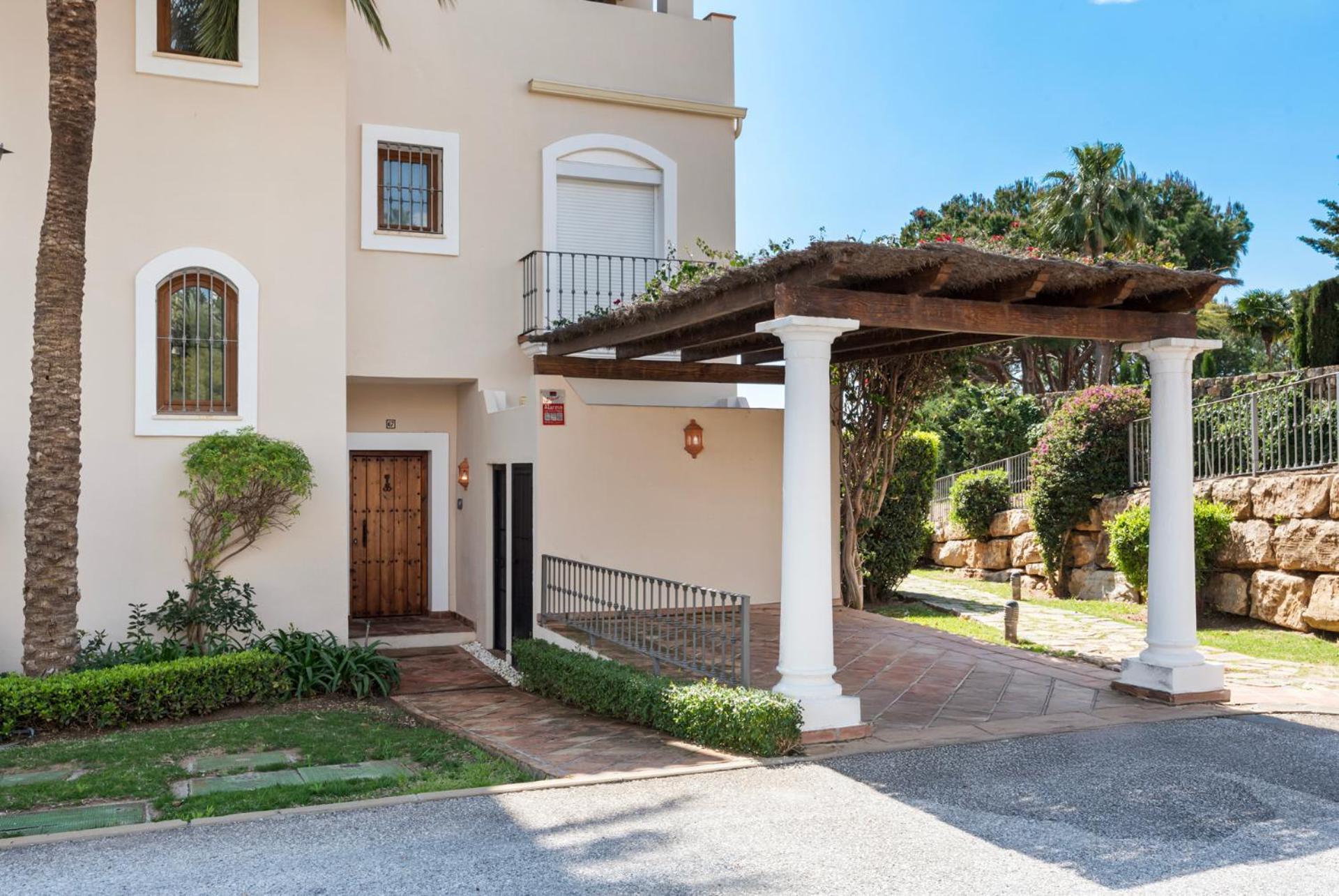 Townhouse In Paraiso Estepona