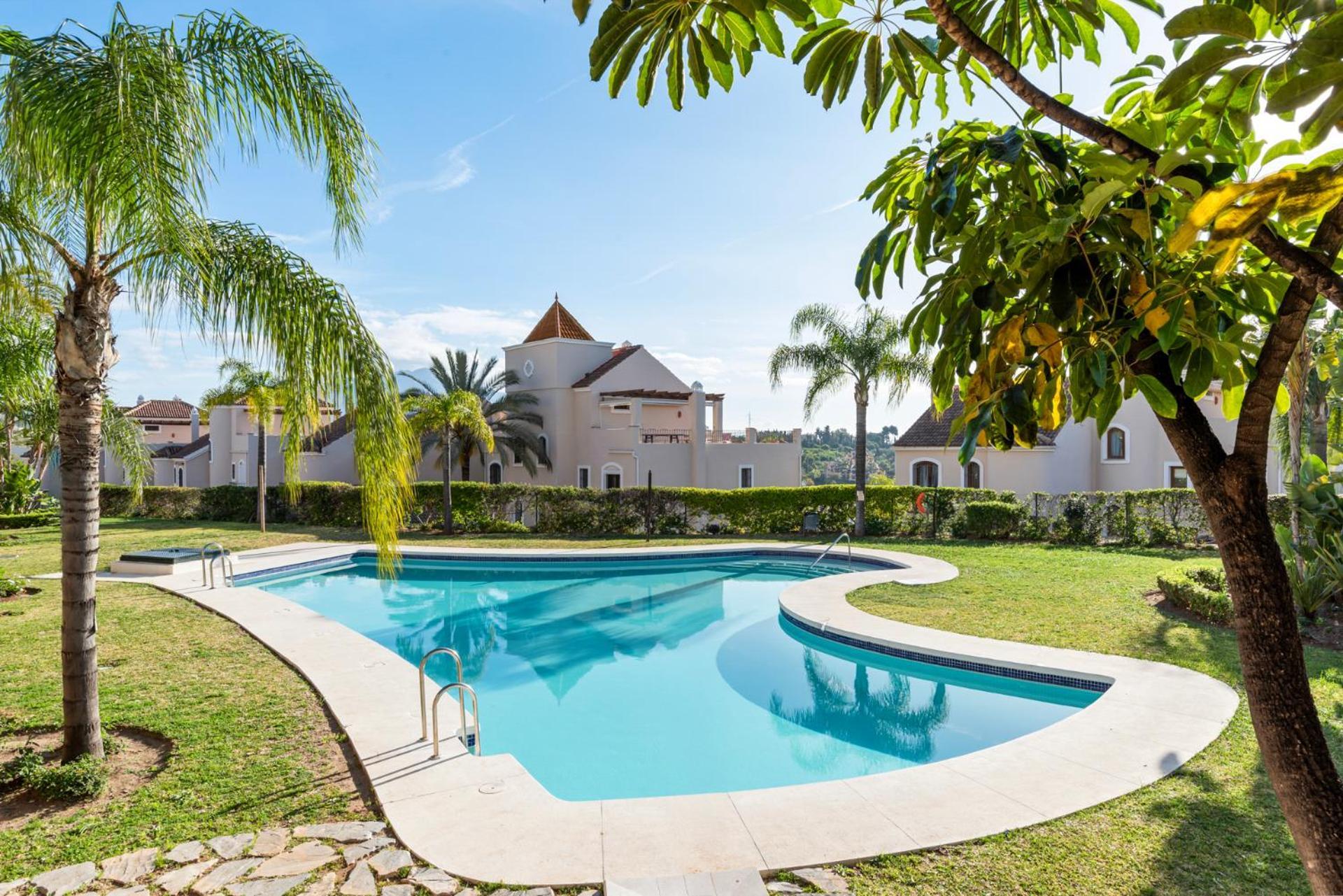 Townhouse In Paraiso