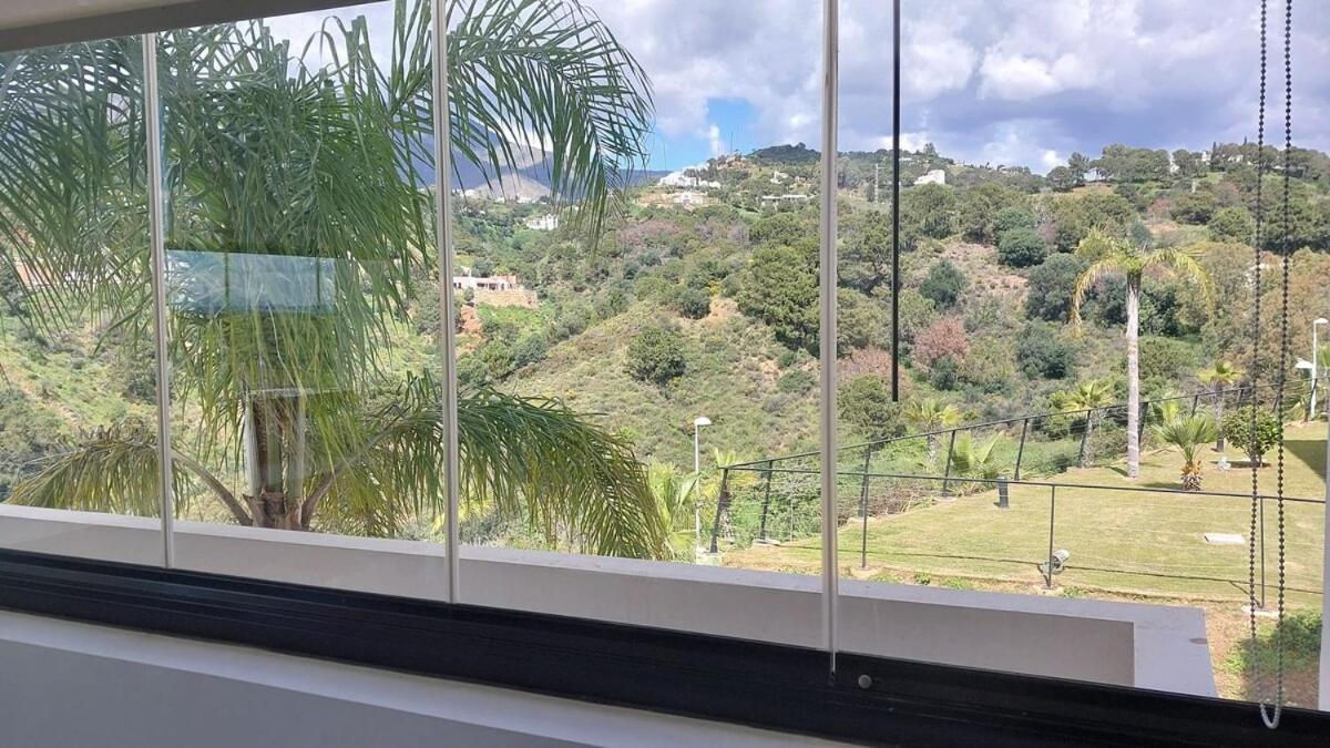 Stylish Hills With Lovely Views Apartment *