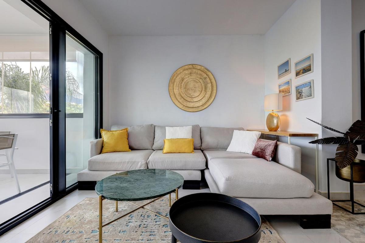 Apartment Stylish Hills With Lovely Views *