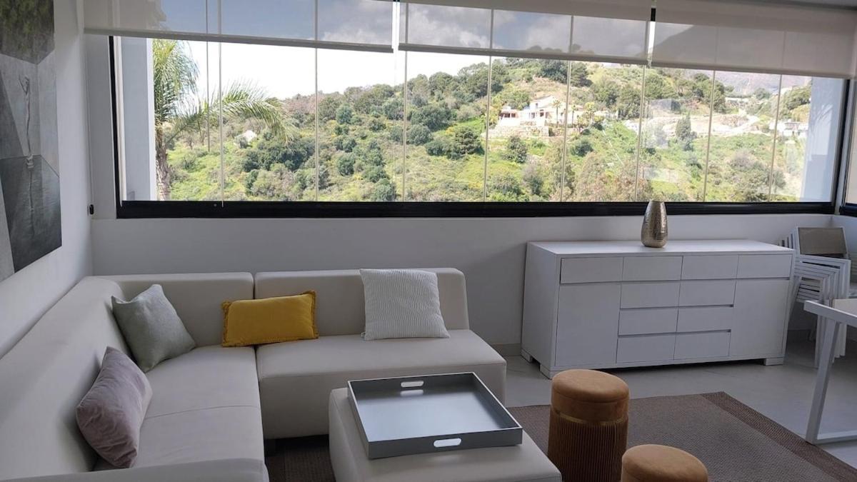 Stylish Hills With Lovely Views