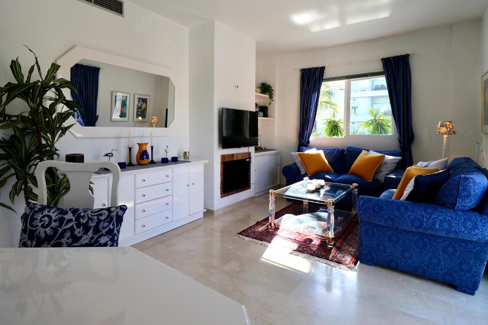 Golf Resort, Pool, Bbq, Massive Sunny Terrace With Mountain Views * Estepona