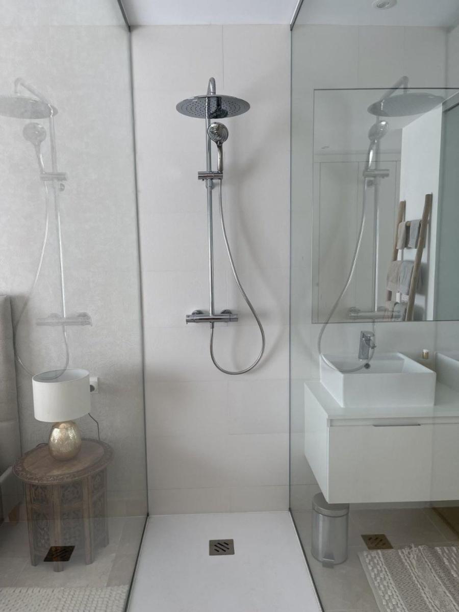 Luxury Penthouse Casa De Paraiso, Sea View, Pools, Golf Apartamento