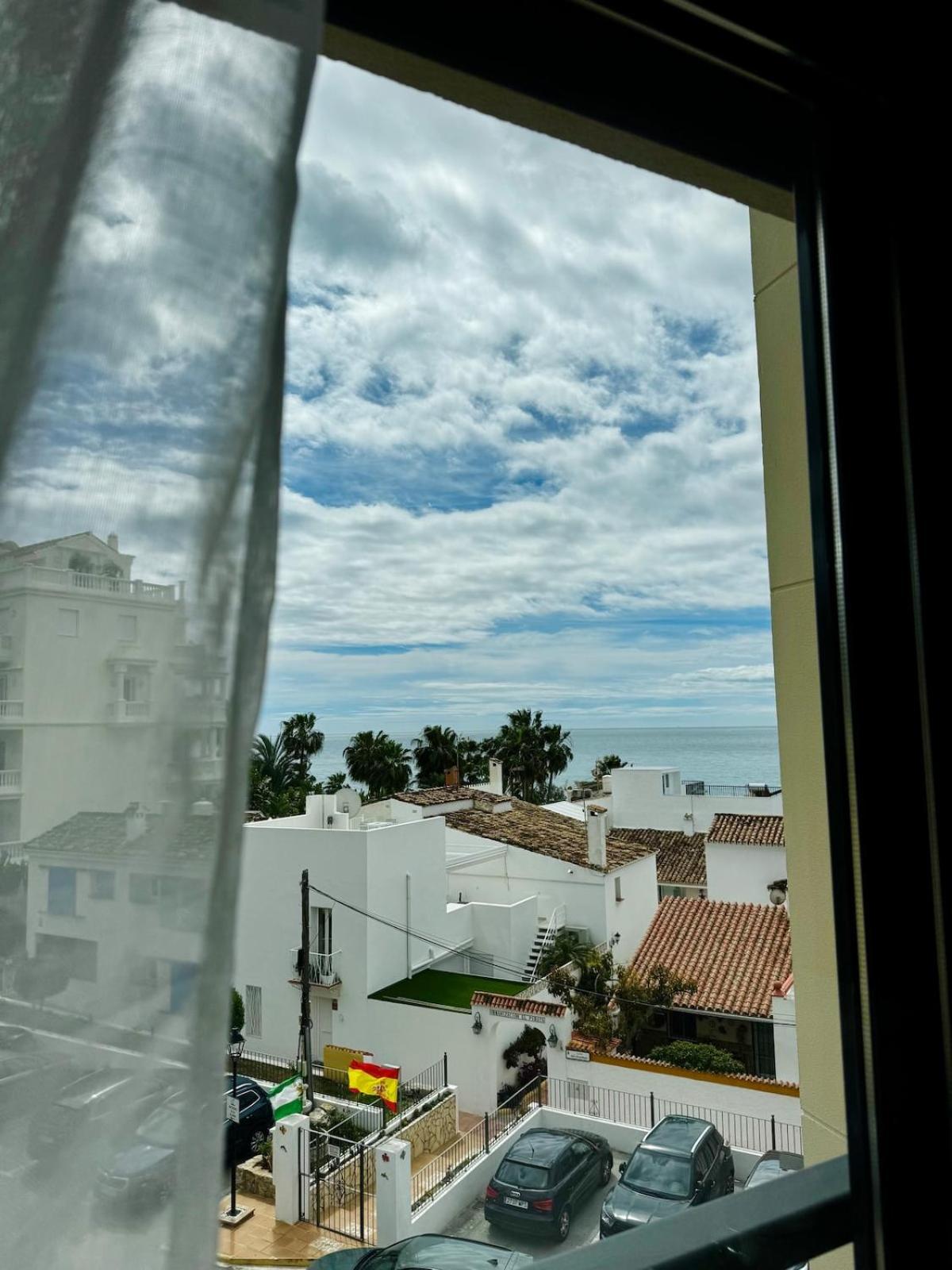 Apartment Luxury On The & Infinity Pool, Marbella Estepona