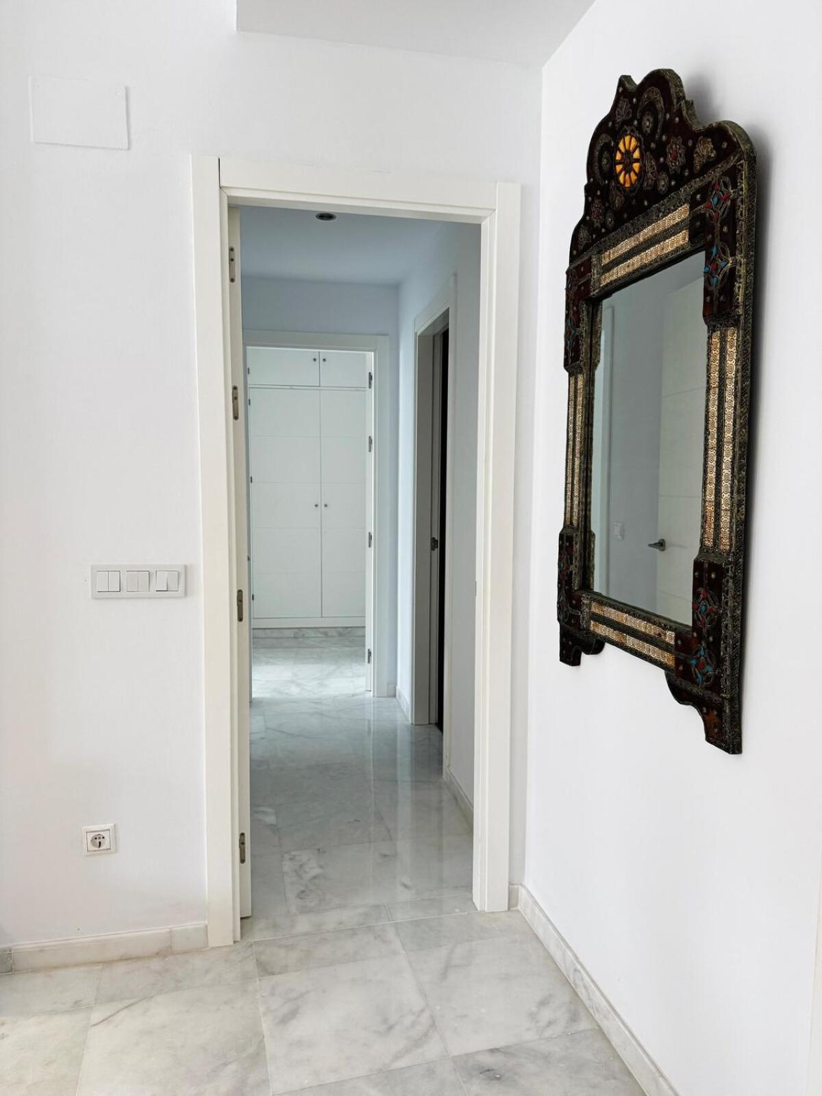 Apartment Luxury On The & Infinity Pool, Marbella