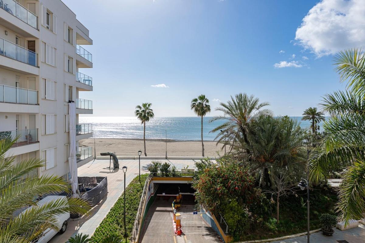 Apartamento Cozy & Comfy Seaside Retreat In *