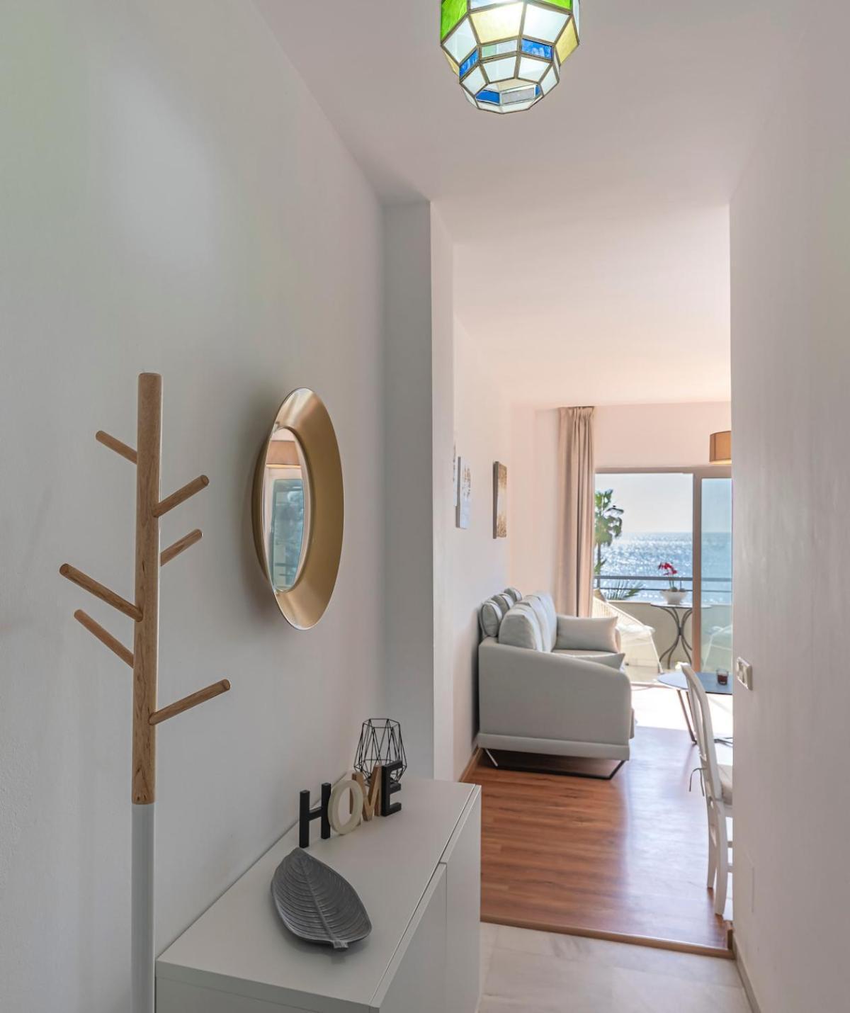 Cozy & Comfy Seaside Retreat In *