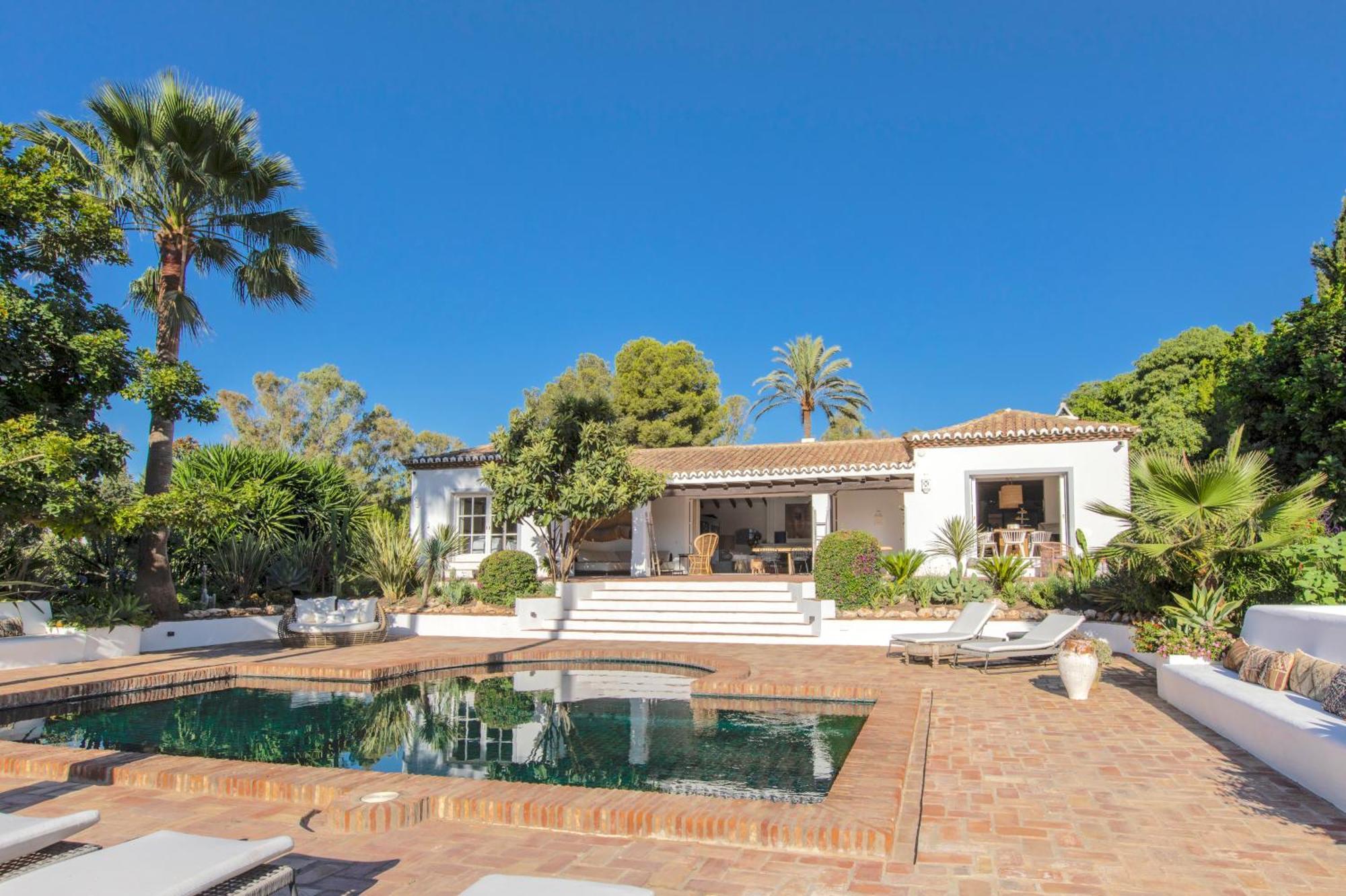 Smb10 - Stunning Luxury On A Private Domaine At Padierna Golf Club Golf Club Villa