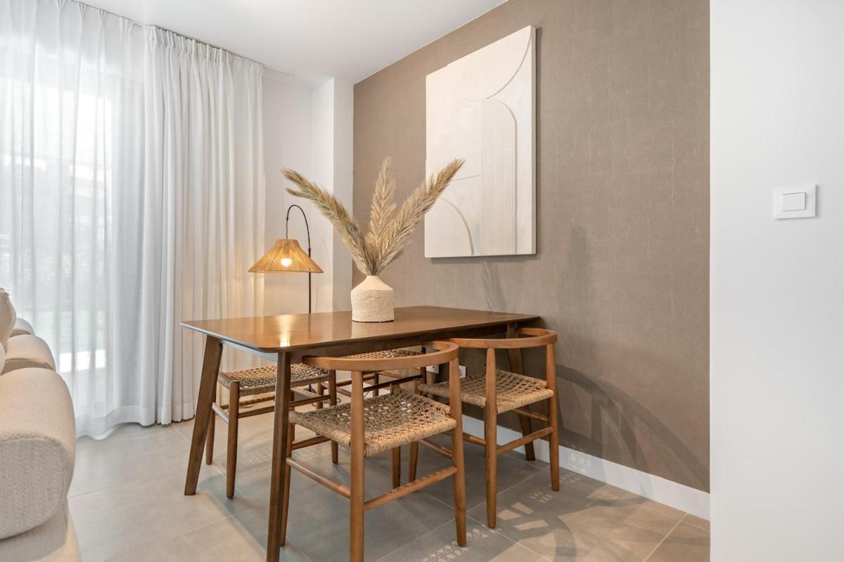 Oasis 325 With Private Garden & Wellnes Apartamento Estepona