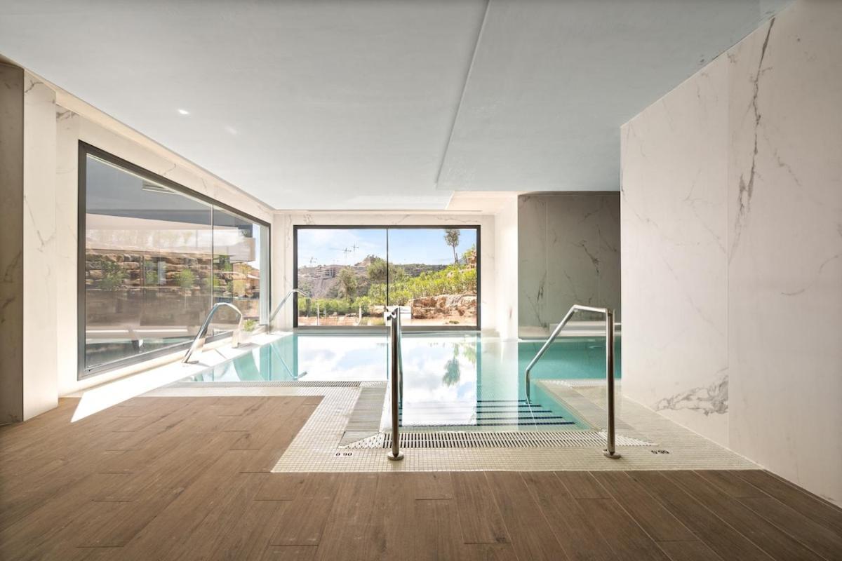 Apartamento Oasis 325 With Private Garden & Wellnes