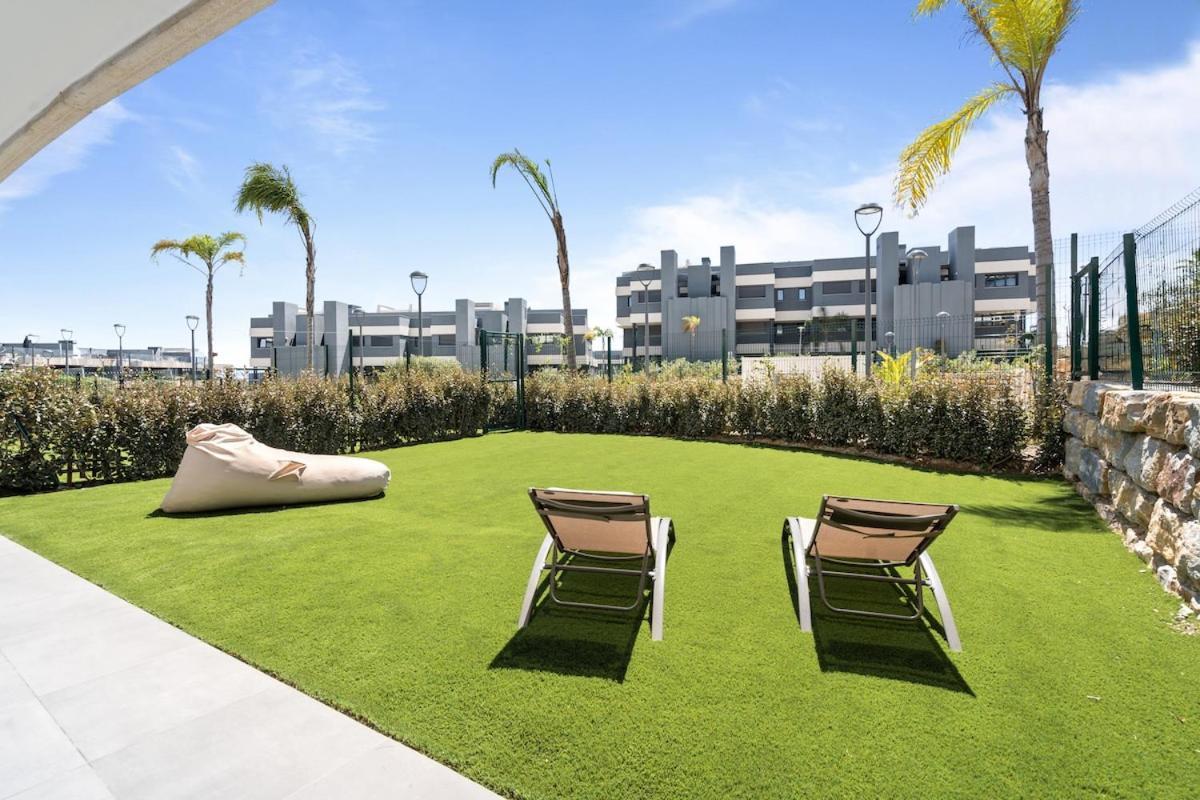 Oasis 325 With Private Garden & Wellnes Apartamento