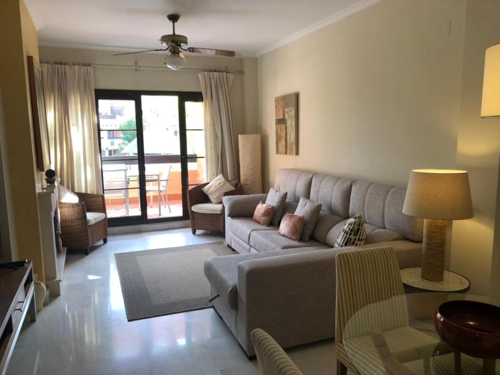 1257: Luxury 3 Bedroom In Hacienda Del Sol Estepona