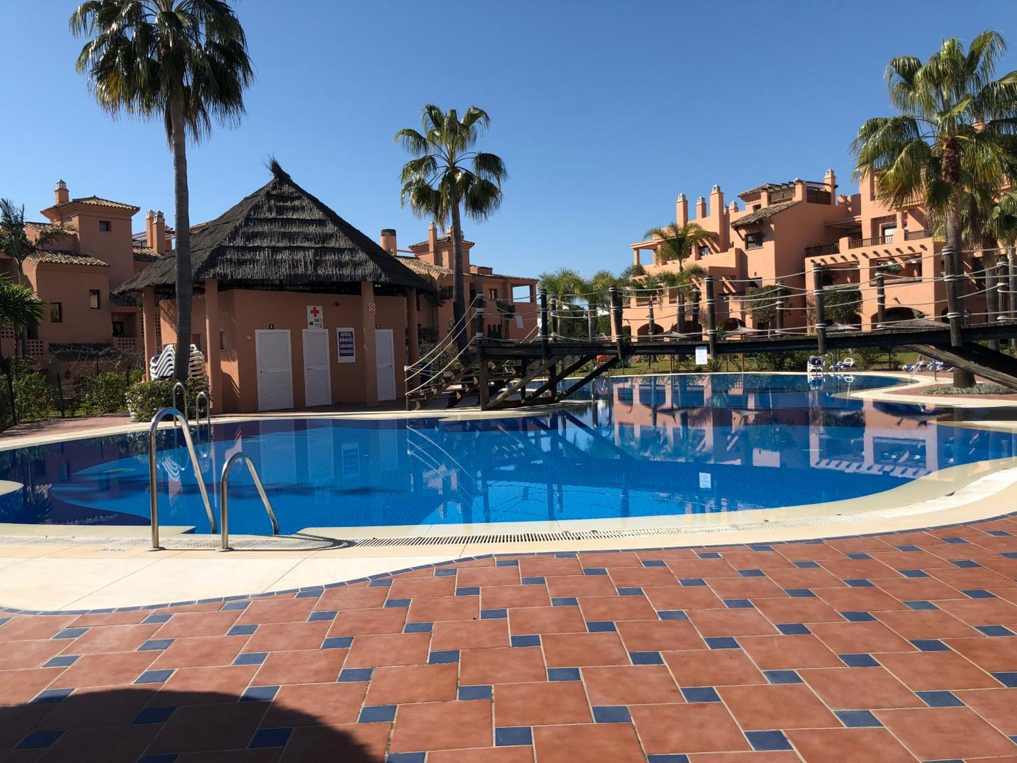 1197: 3 Bedroom Grd Floor Hacienda Del Sol * Estepona
