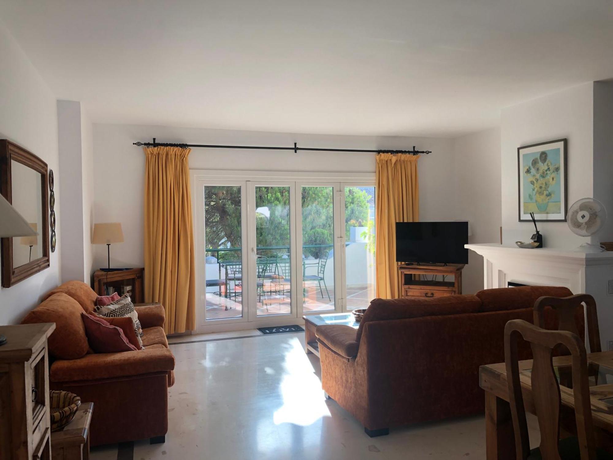 1404: 2 Bed Penthouse In El Presidente * Estepona