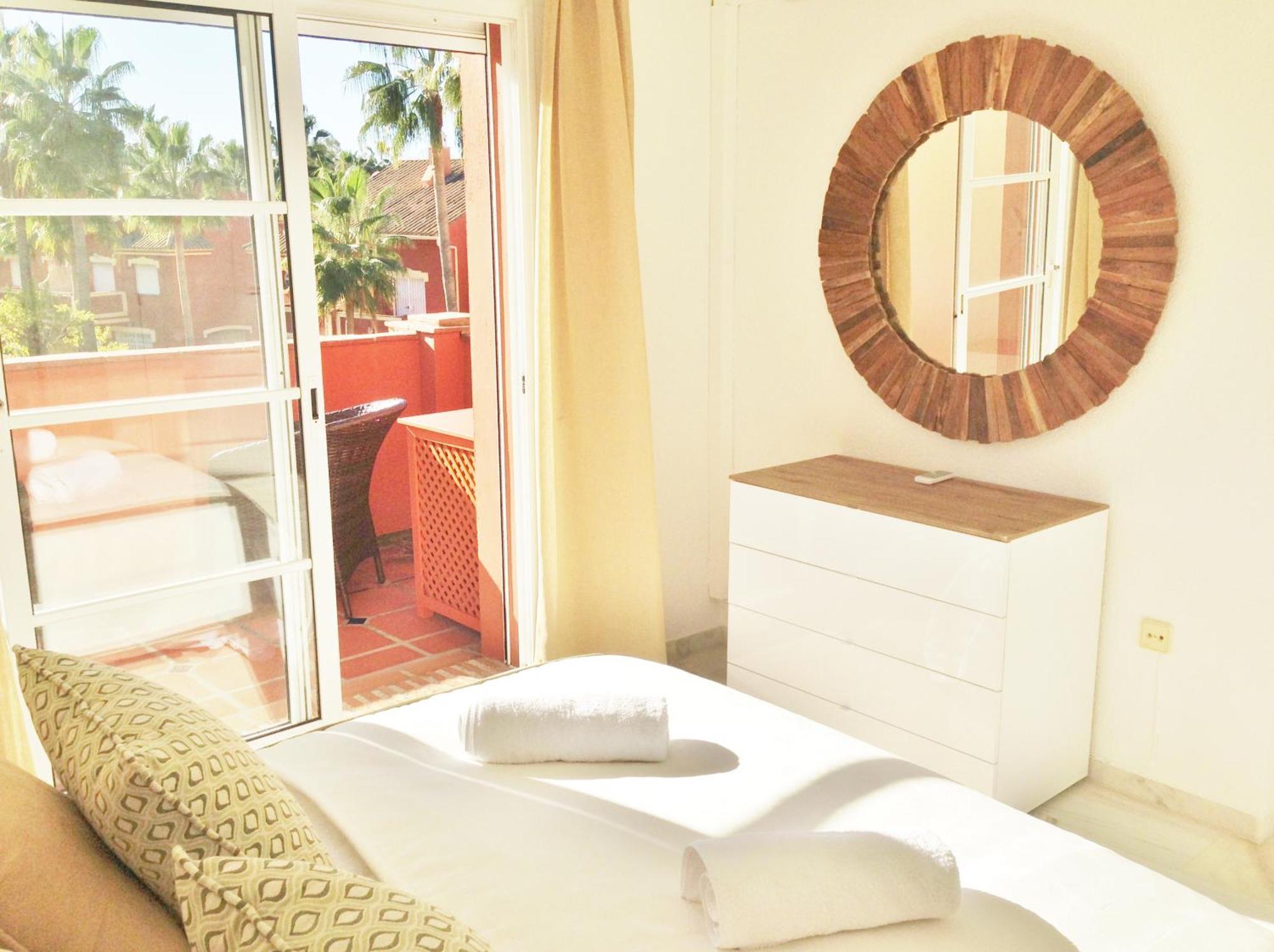 Apartamento 1264: 3 Bed Townhouse In Monte Biarritz Paraiso *