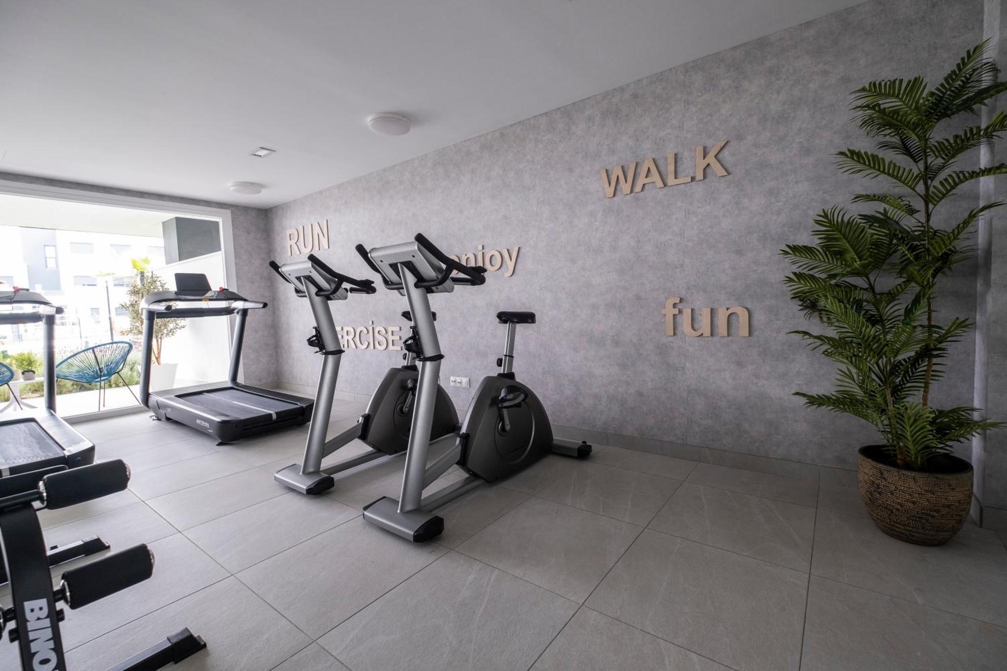 Apartment Celere, 200m From The Sea And 4km From Golf Estepona