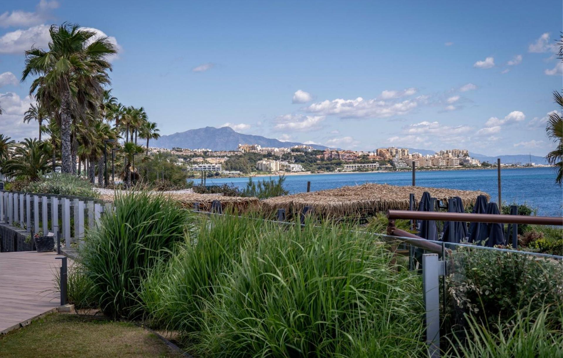 Modern 3-bedroom Luxury With Panoramic Sea Views The Edge, Apartamento *