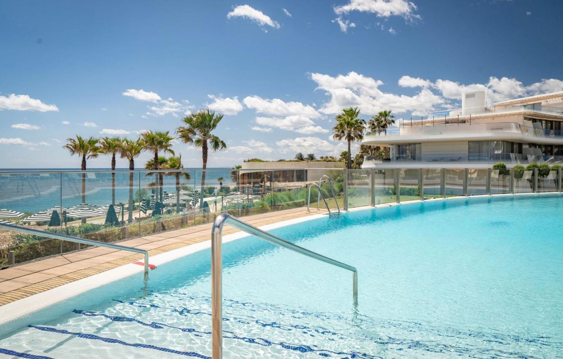 Modern 3-bedroom Luxury With Panoramic Sea Views The Edge, Apartamento *