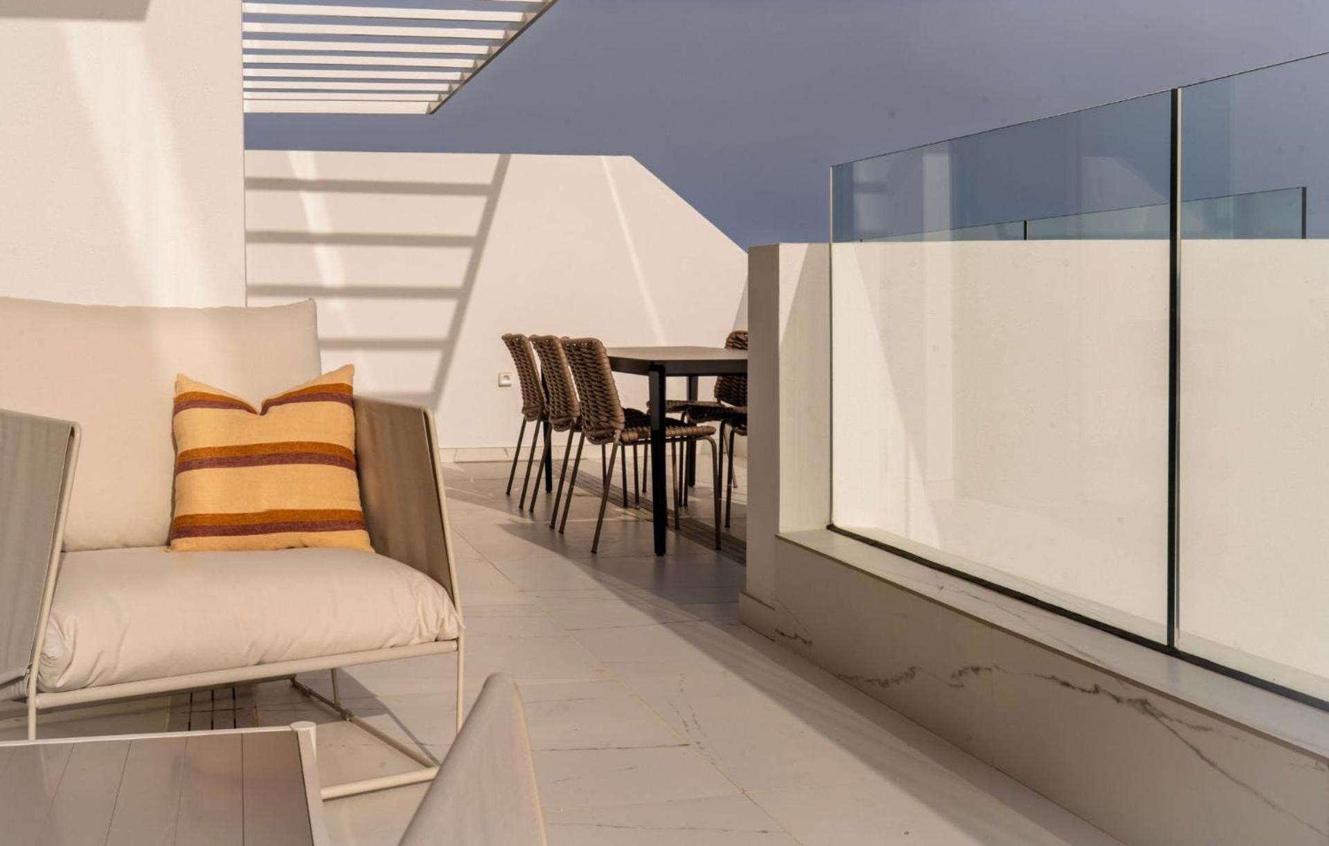 Modern Two-bedroom Coastal Retreat With Panoramic Sea Views To Africa Apartment *