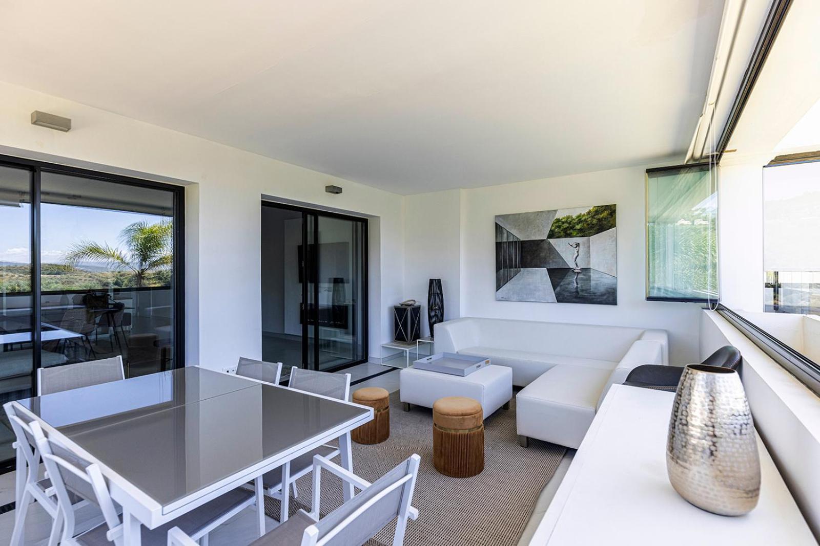 Stylish Hills With Lovely Views Apartment *