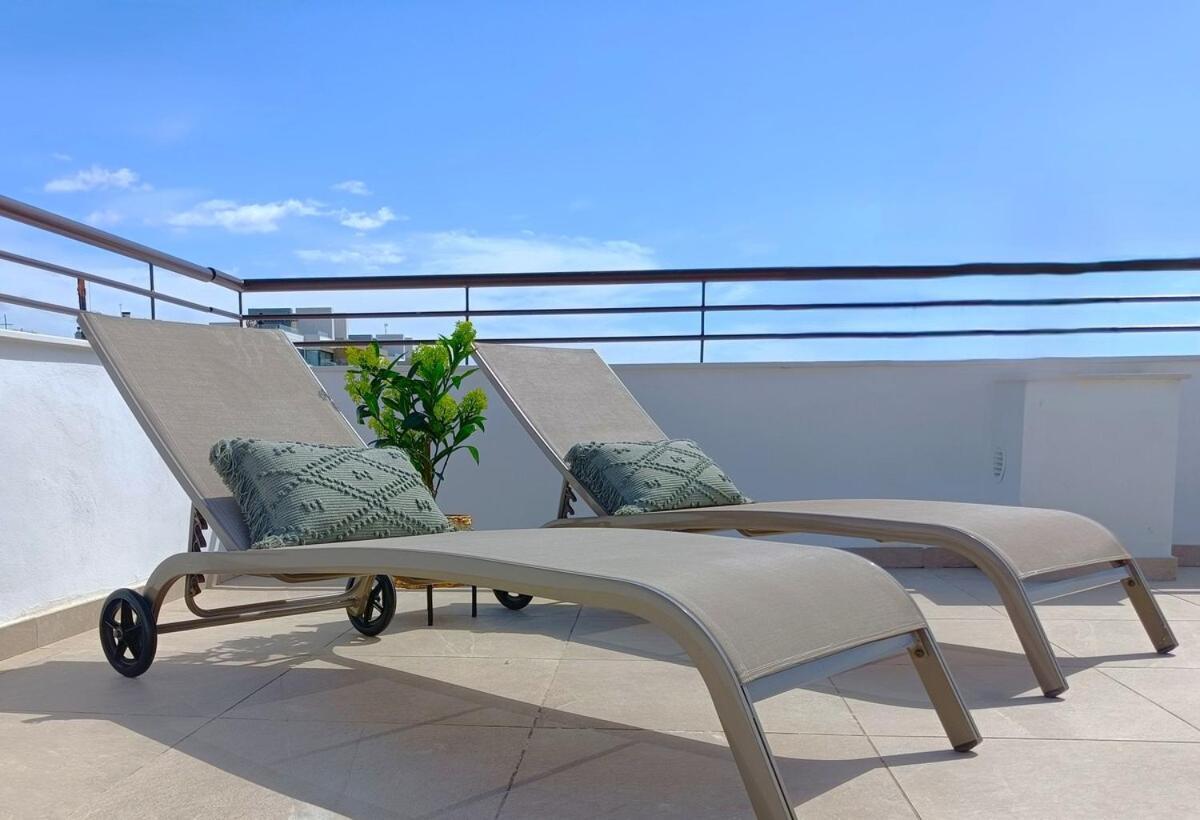 Seaview Penthouse Apartment