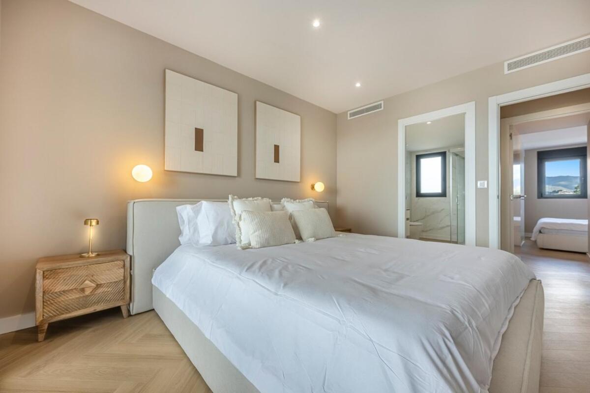 Fancy And Minimalist Flat In L Sea Views Estepona