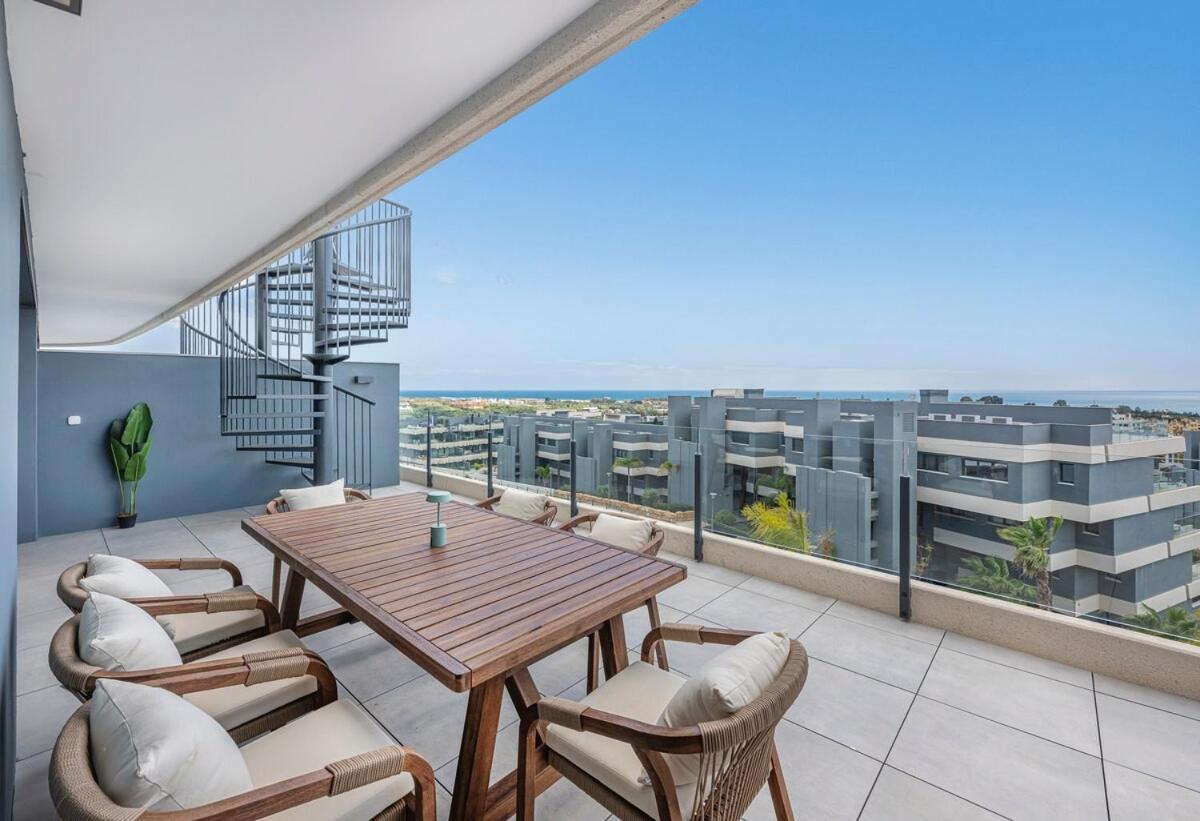 Fancy And Minimalist Flat In L Sea Views Estepona