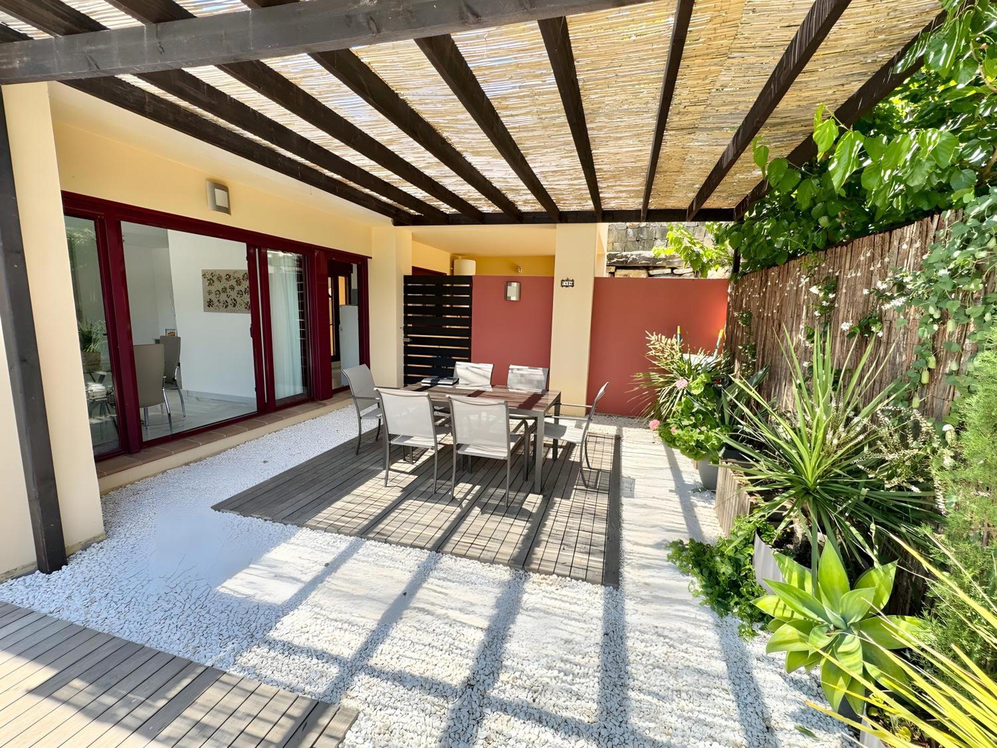 With Private Pool Vakantiehuis *