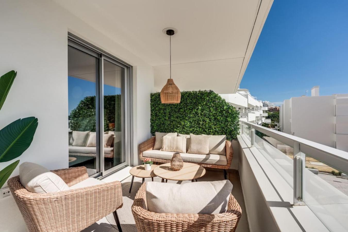 2br Oceana Gardens Amazing Views Luxury