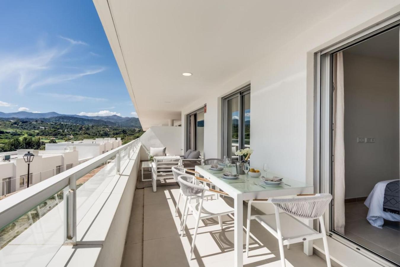 Luxueus Apt. With Panoramic View - Oceana Gardens