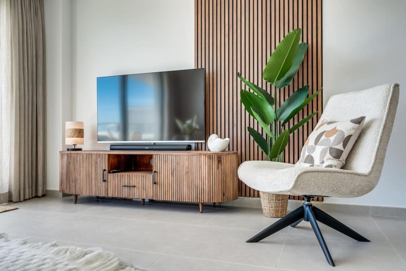 2br Oceana Gardens Amazing Views Luxury