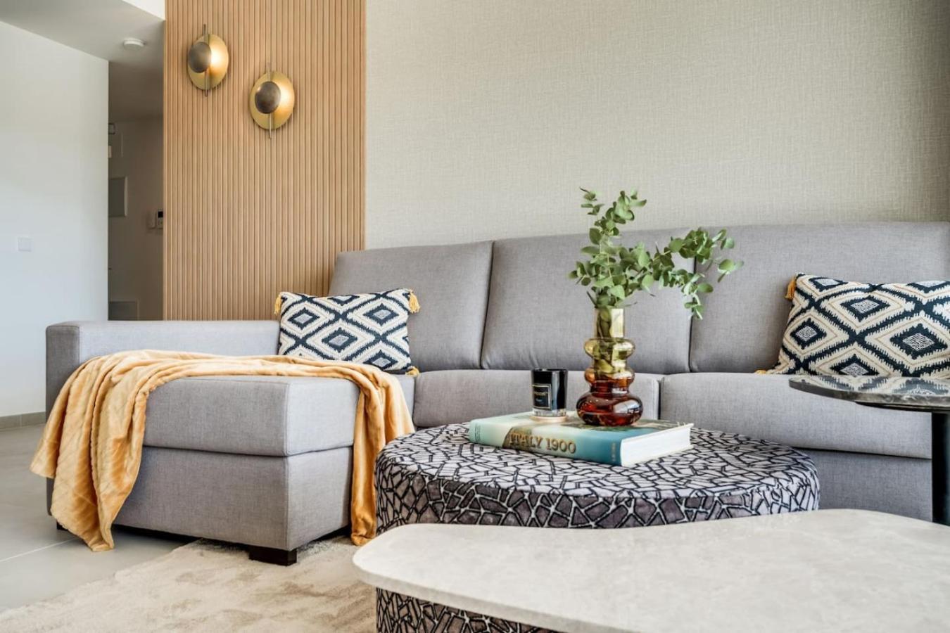 Luxueus Apt. With Panoramic View - Oceana Gardens Apartment