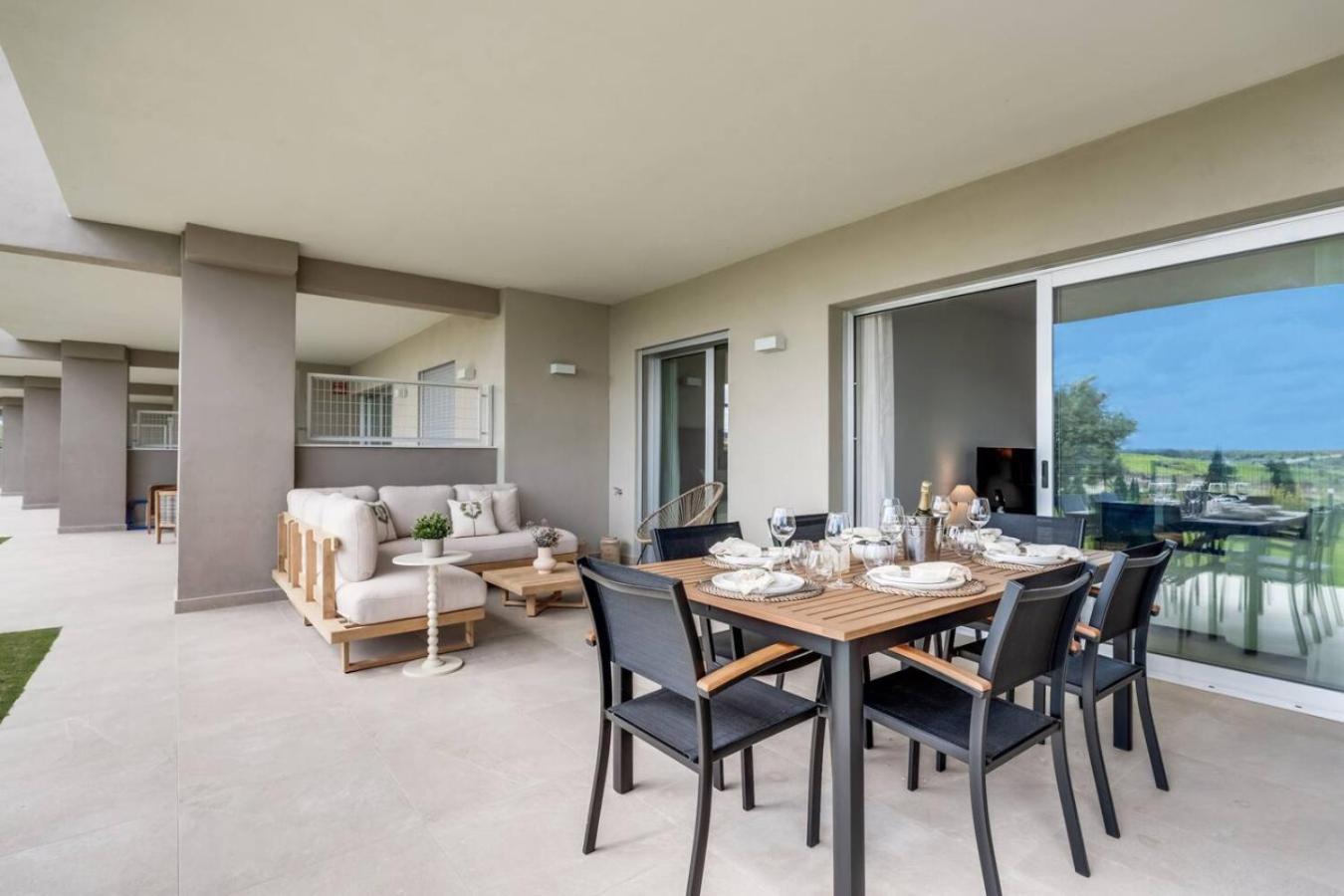 Apartment 2br Sunny Golf Apt. Tuin Met Golfbaan Uitzicht