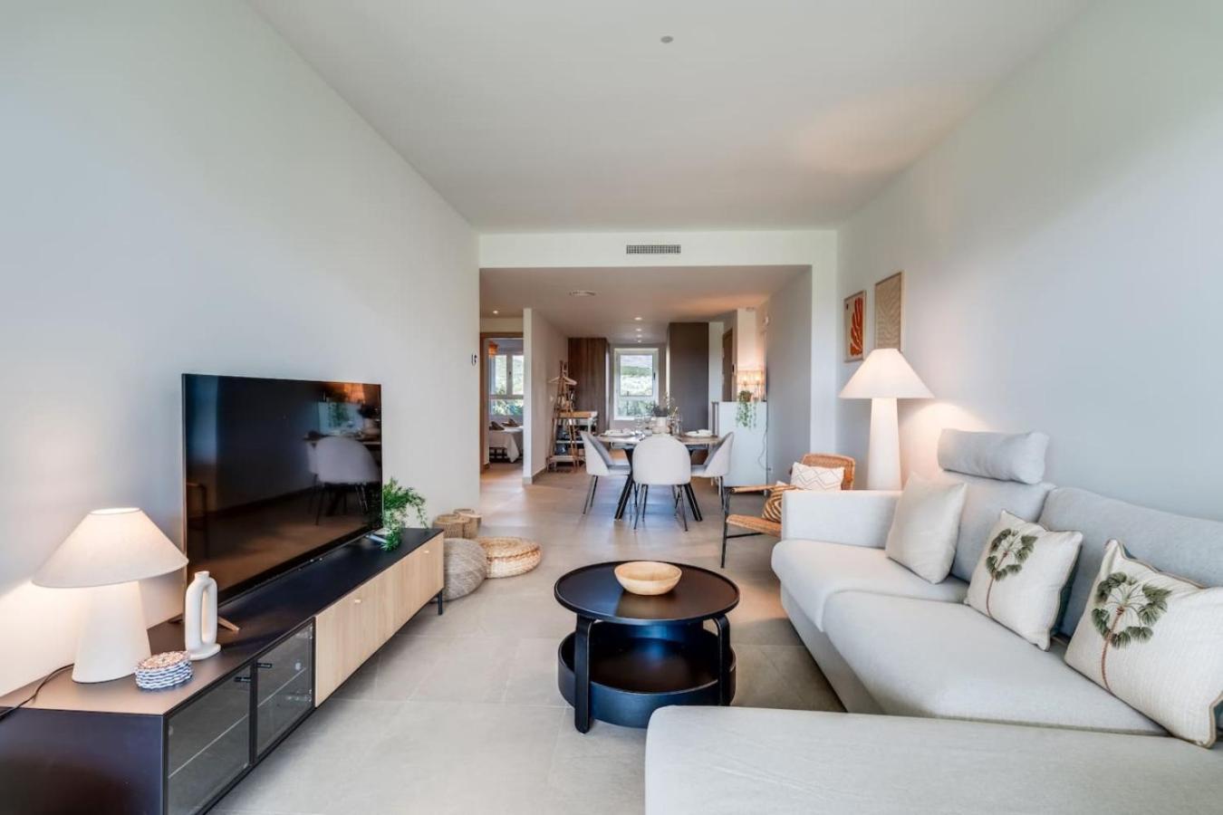 2br Sunny Golf Apt. Tuin Met Golfbaan Uitzicht Apartment Estepona