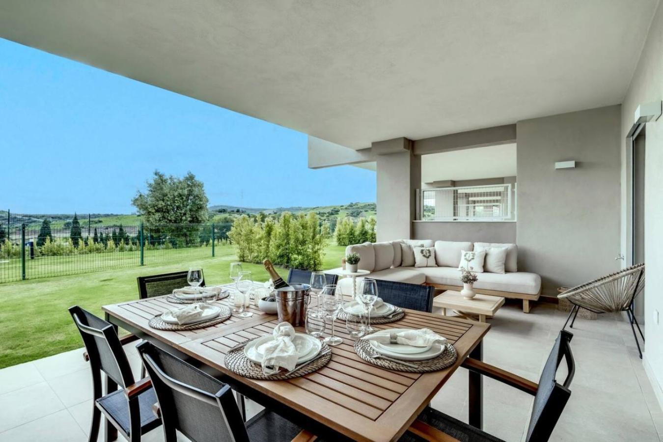 Apartment 2br Sunny Golf Apt. Tuin Met Golfbaan Uitzicht Estepona