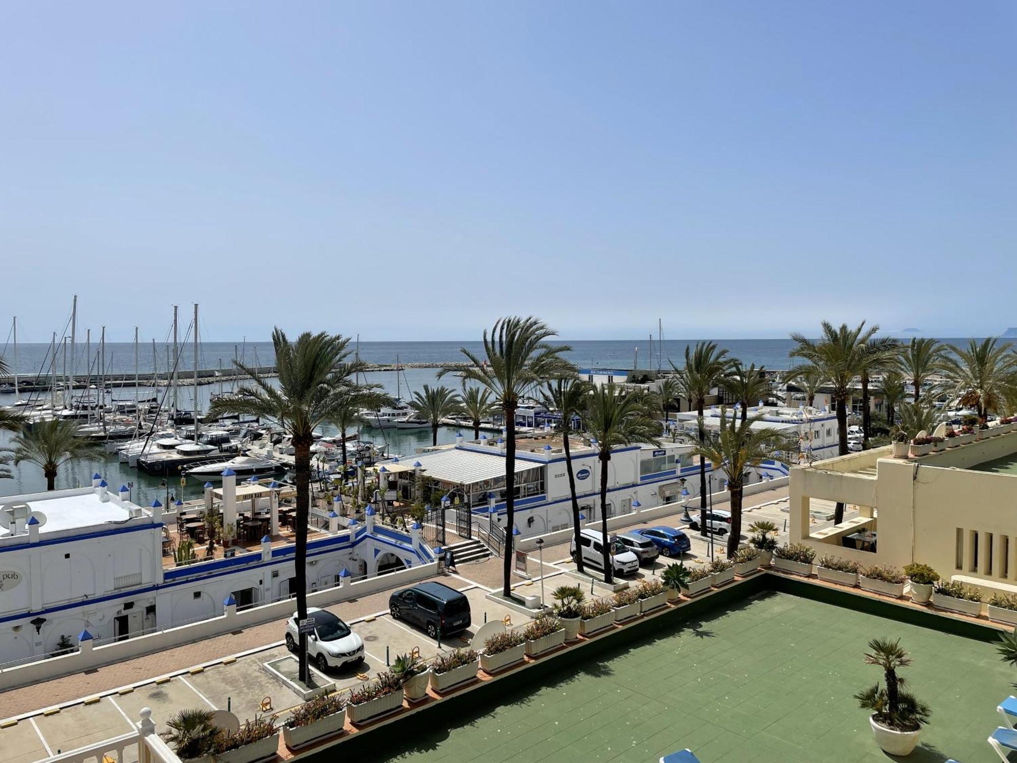 Intermobiliaria - Puerto Paraiso 42d * Estepona
