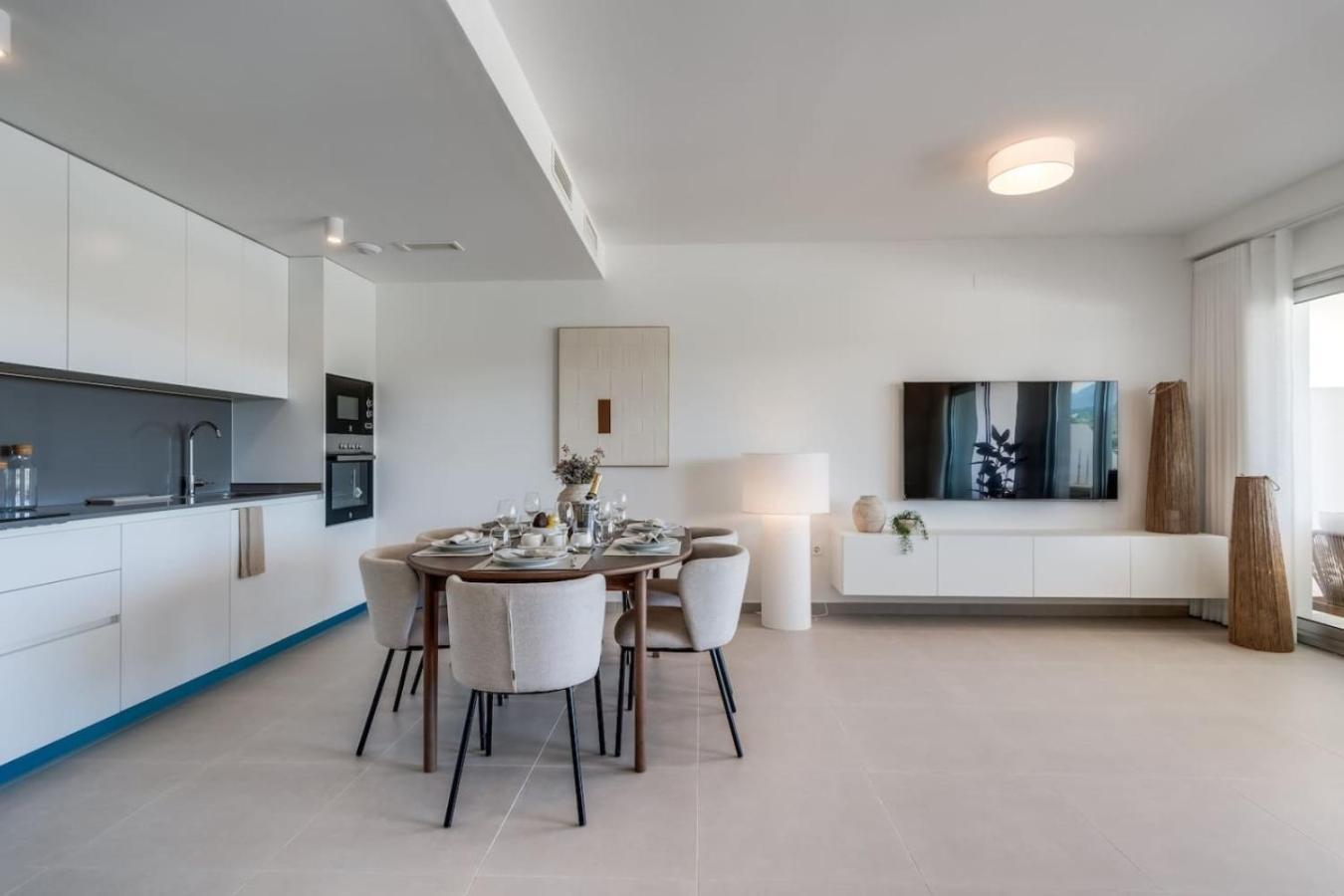 Appartement 3br With Great Panoramic Views At Oceana Gardens *