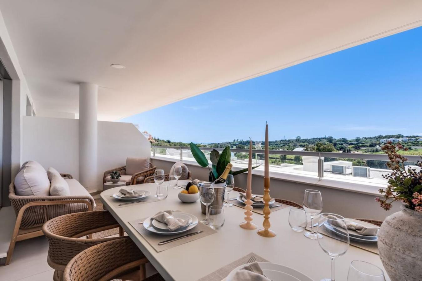 3br With Great Panoramic Views At Oceana Gardens Appartement *