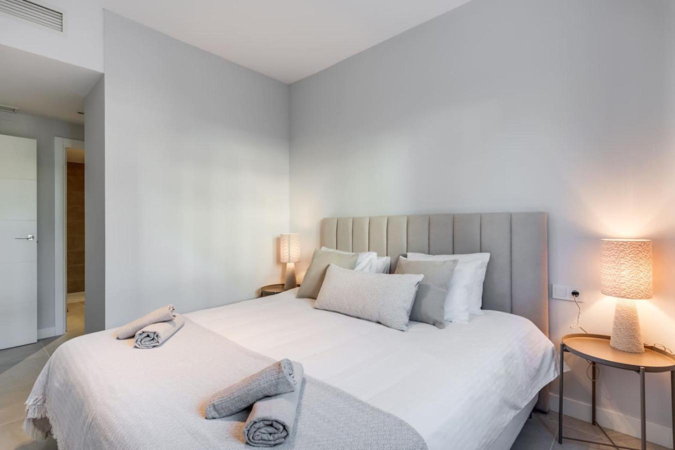 Aranya - With Spacious Private Terrace Apartamento Estepona