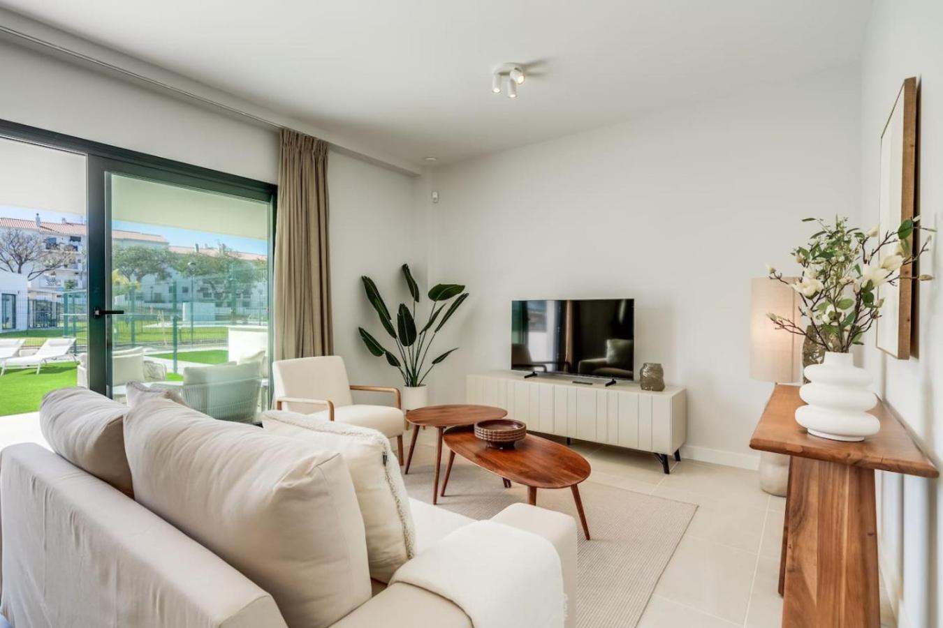 Apartamento Aranya - With Spacious Private Terrace