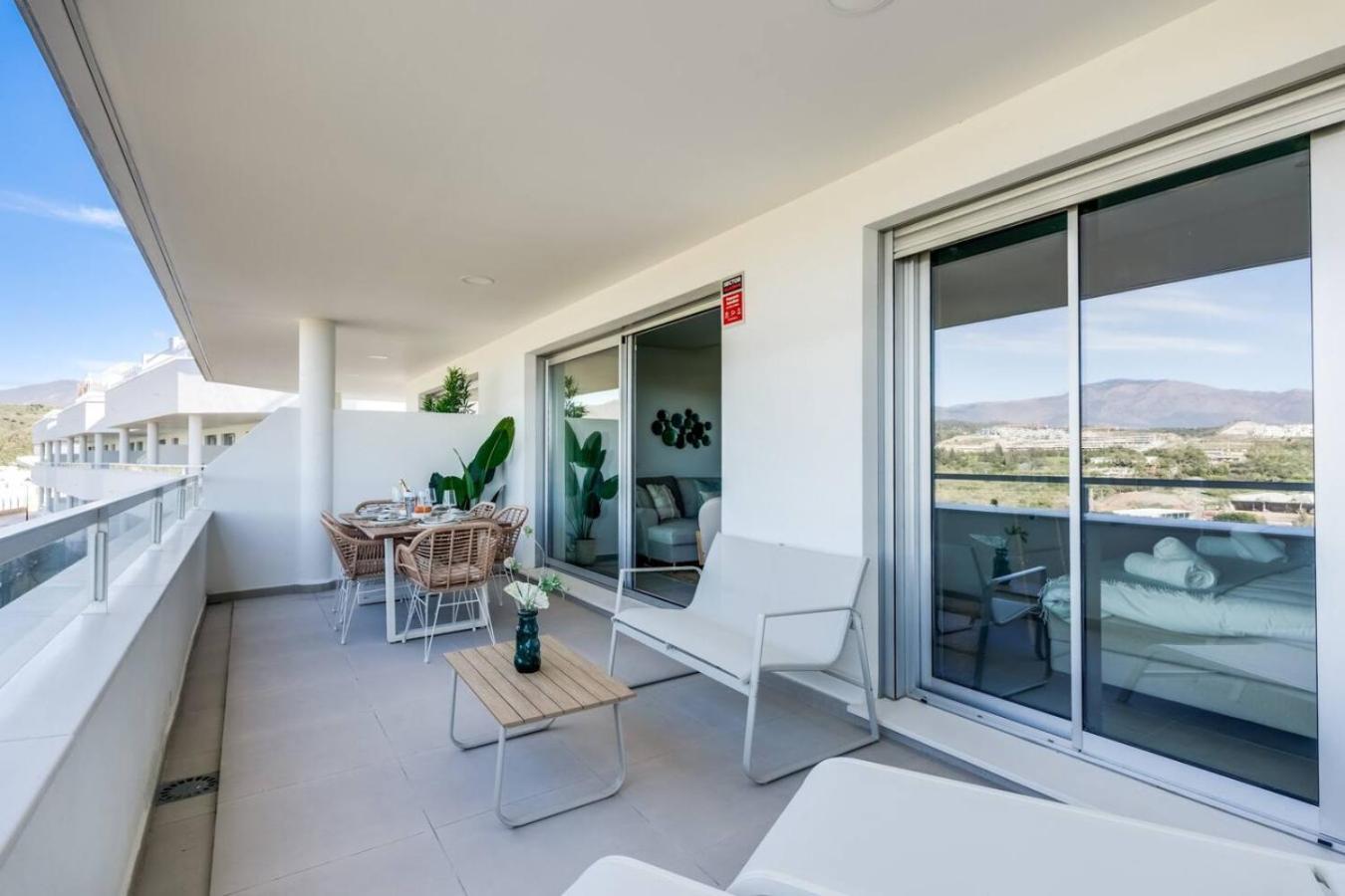 Casa Con Vistas - 2 Bedroom With Terrace * Estepona
