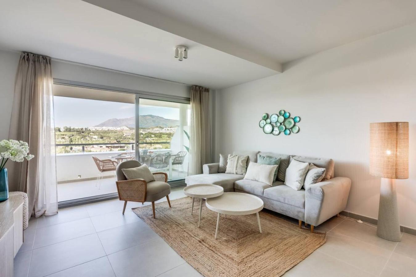 Casa Con Vistas - 2 Bedroom With Terrace *