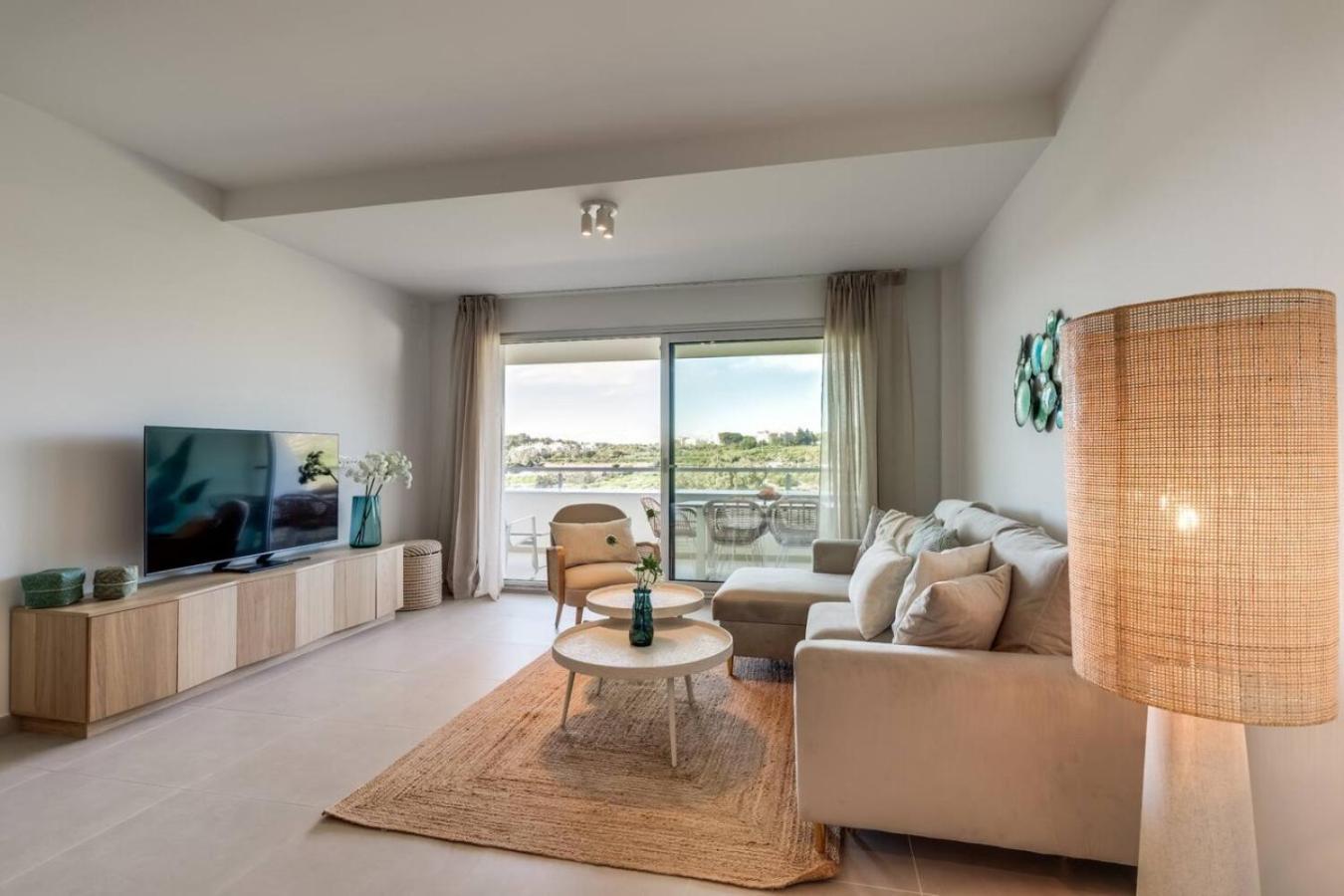 Casa Con Vistas - 2 Bedroom With Terrace Apartment
