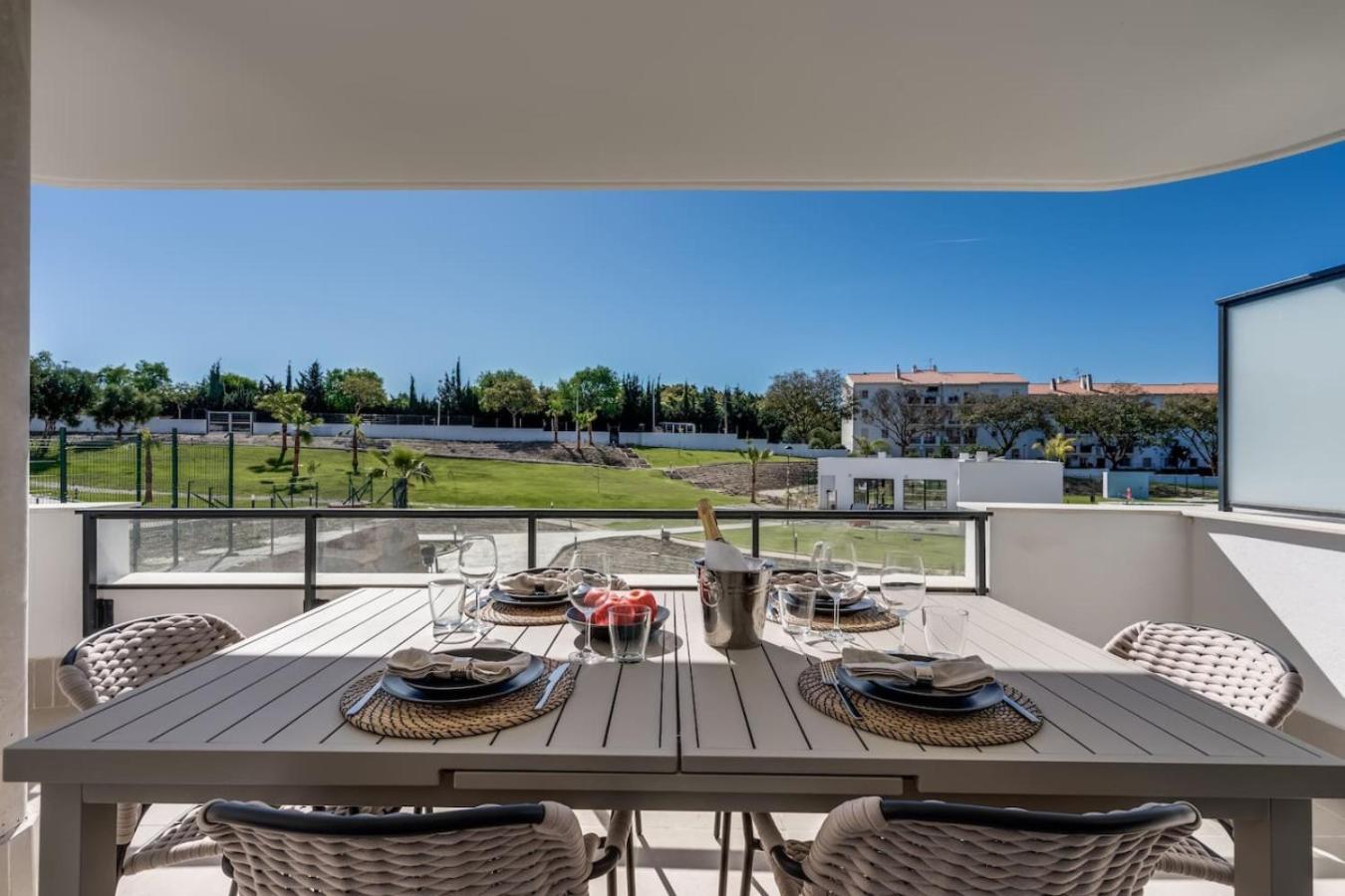 Aranya - Stylish 2br Apt. With Pool View Appartement Estepona