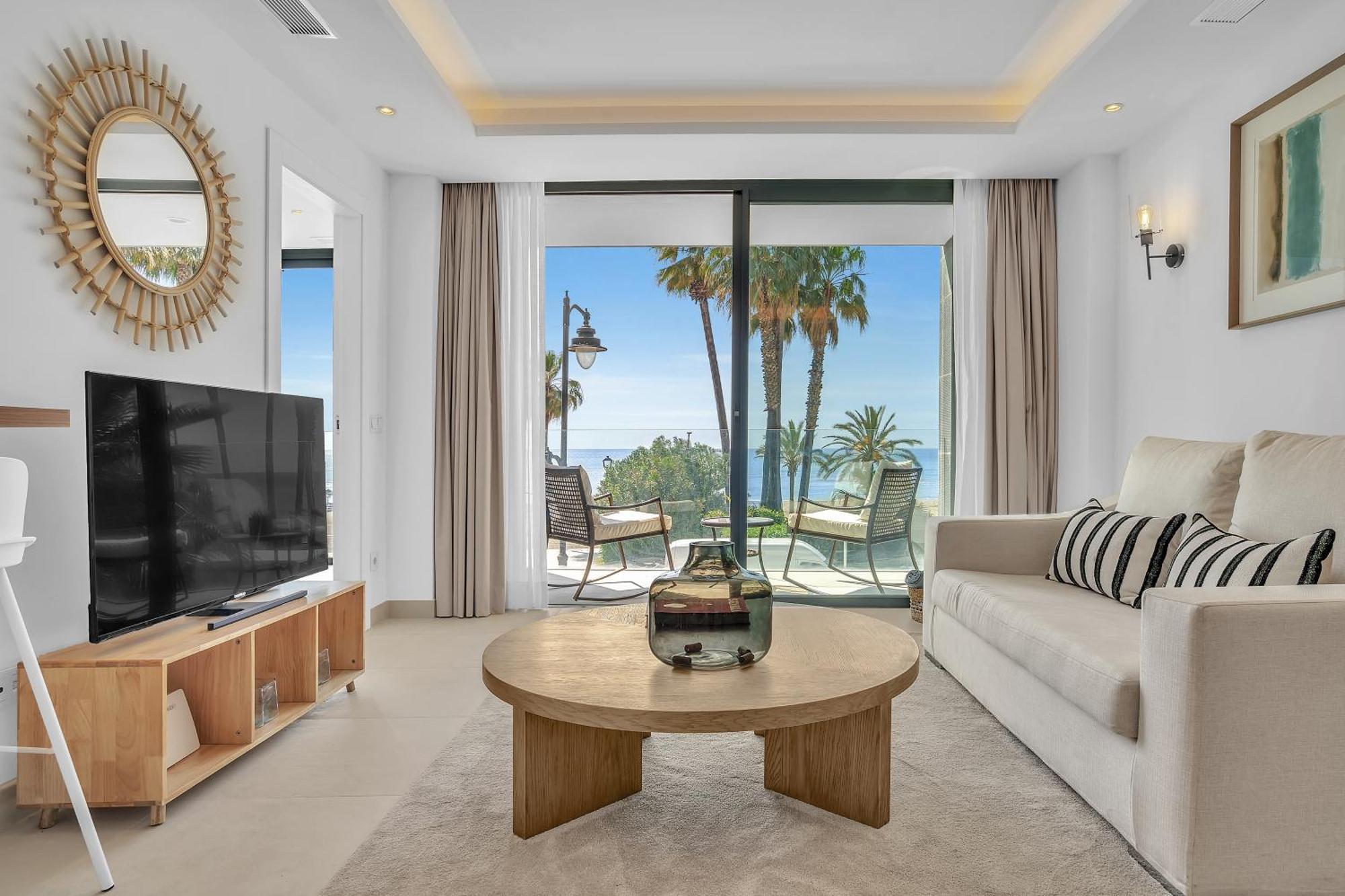La Viu - Luxury Beachfront Apartamento